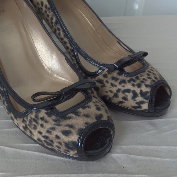 New Stuart Weitzman Leopard Print Peep Toe Pumps sz 8 - Picture 7 of 15